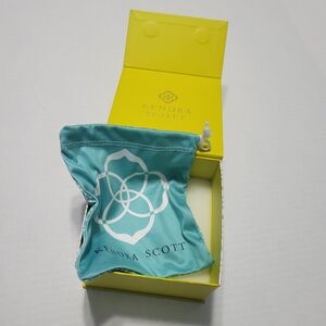 Kendra Scott Gift Box and Jewelry Bag Set, box and bag only  NO JEWELRY